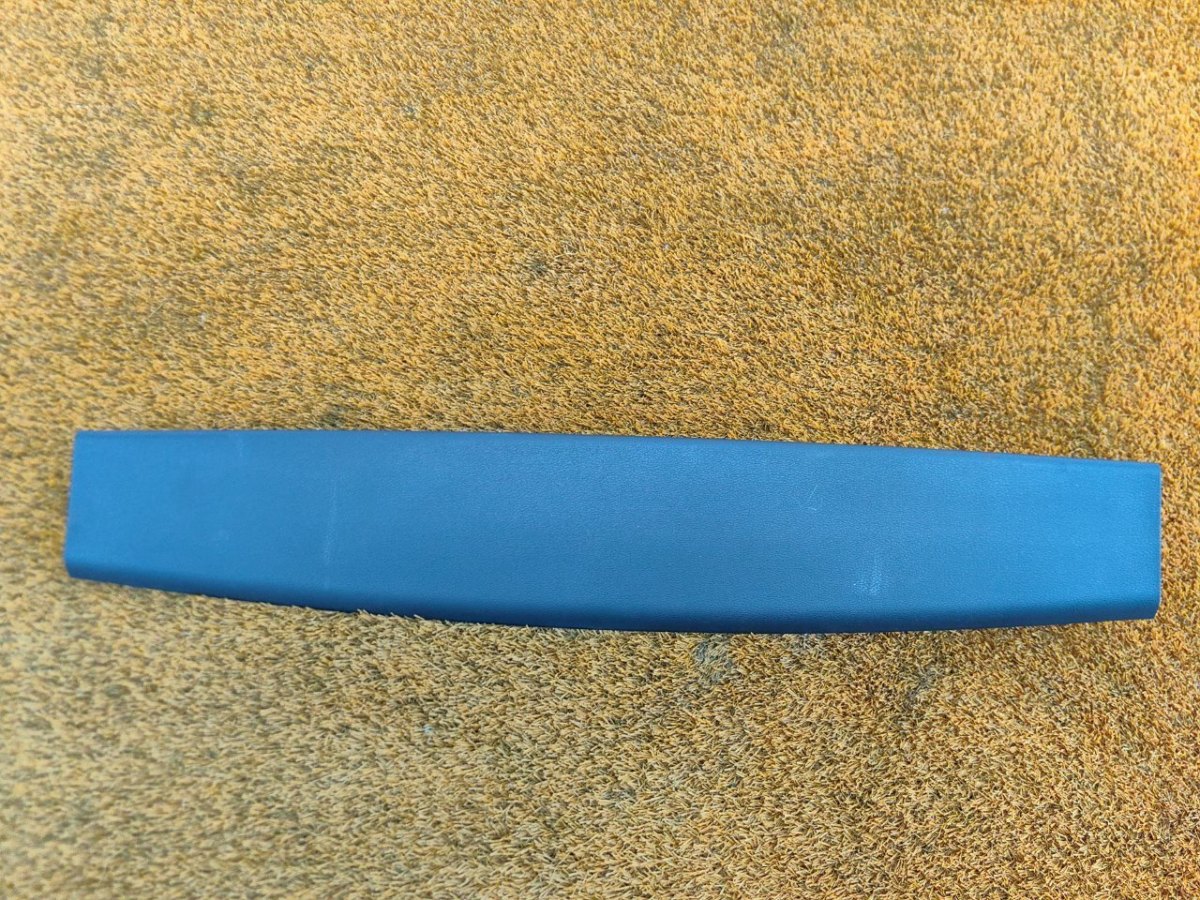 6600062040 Накладка крышки багажника Geely Coolray 2023 фото 1