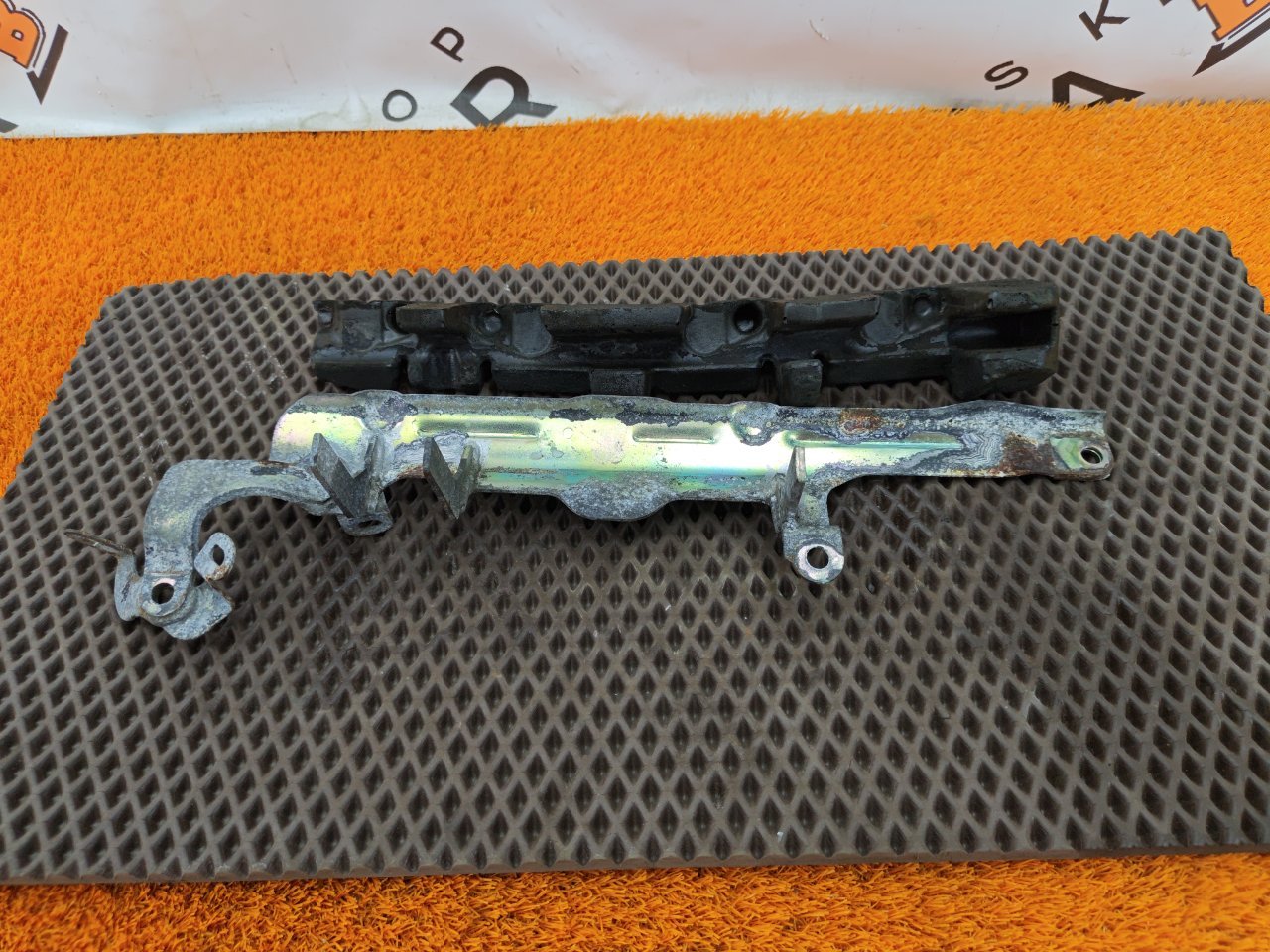 17575-1VA0D Кронштейн Nissan Qashqai 2021 фото 4