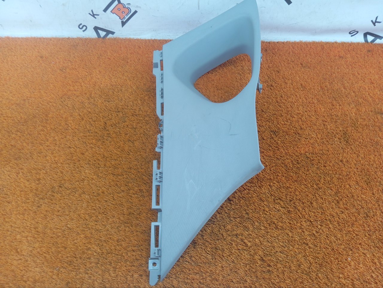 6600041154, 6600046088724, 6600046088, 6600046088 Накладка на стойку кузова Geely Coolray 2022 фото 2