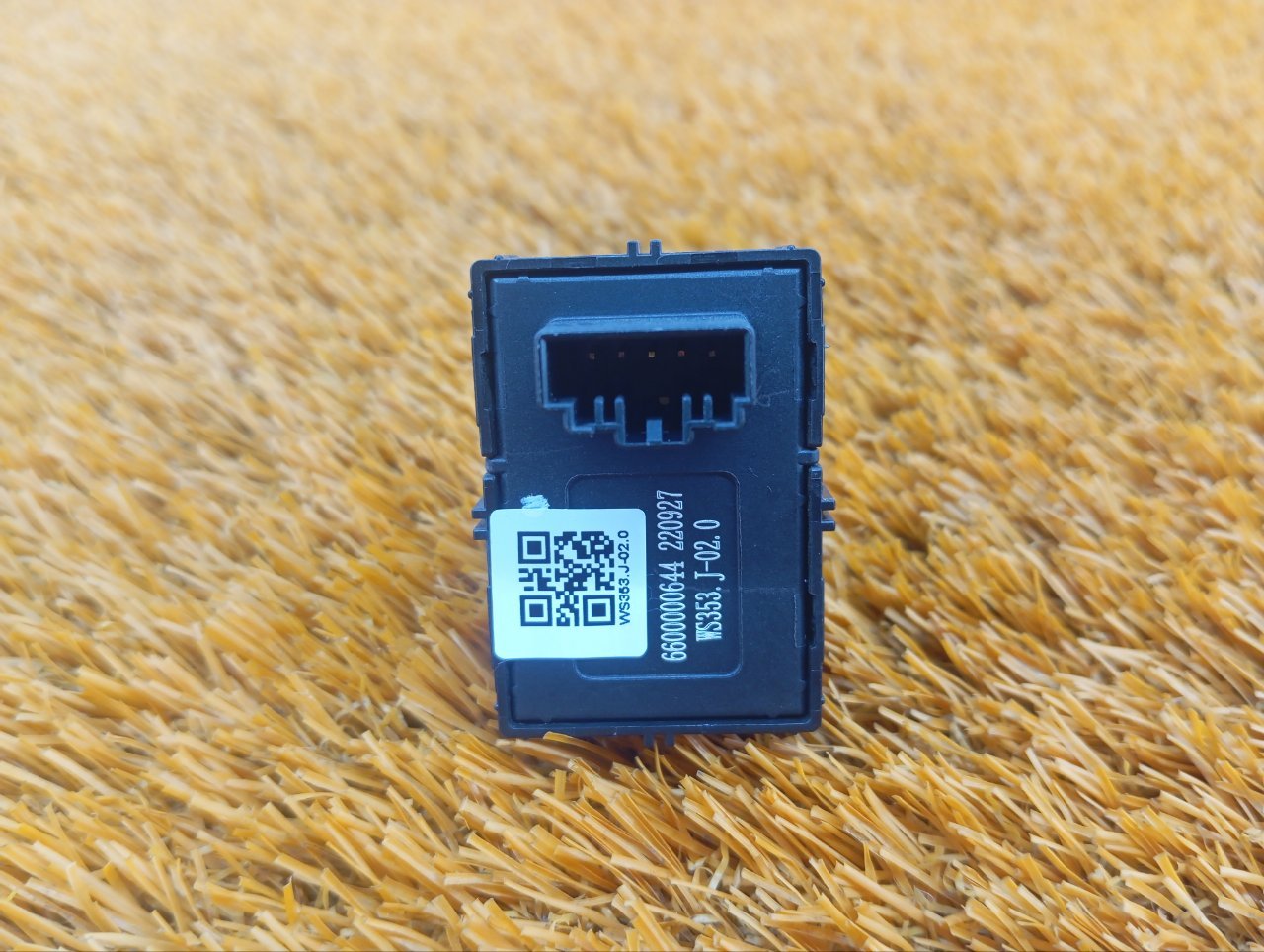 6600000644 Кнопка стеклоподъемника Geely Coolray 2022 фото 6