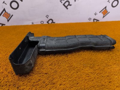 Патрубок воздушного фильтра