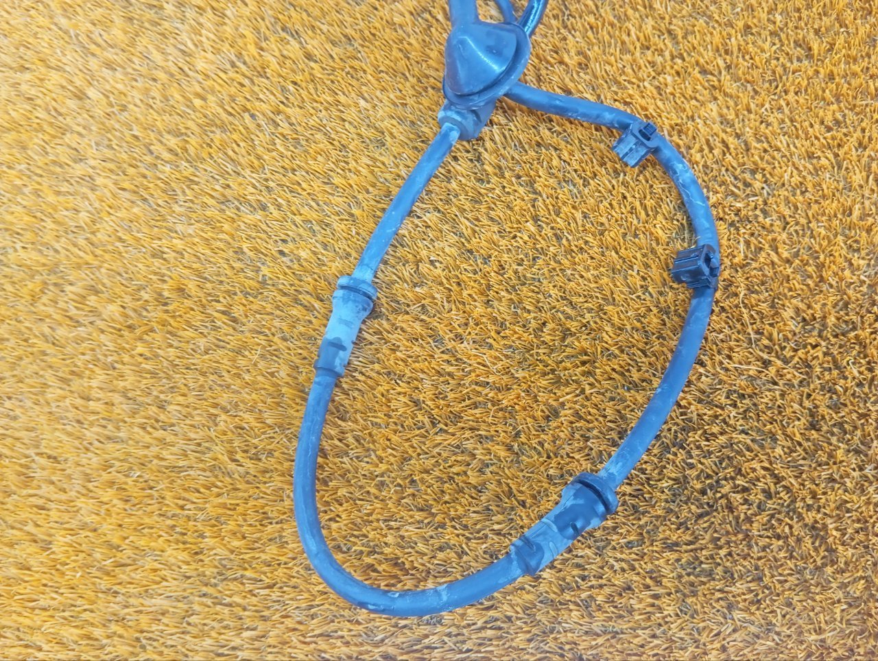 Проводка датчика ABS