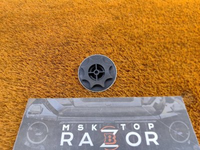 Крепление запасного колеса