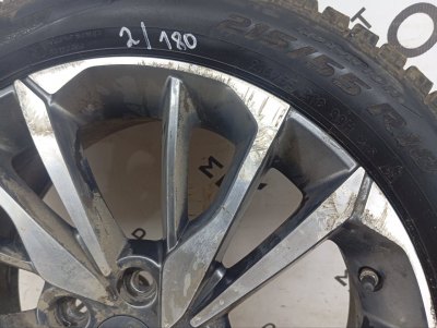 Колесо Geely Coolray R18 5x114.3, Pirelli 215/55 R18, зимнее, липучка