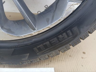 Колесо Geely Coolray R18 5x114.3, Pirelli 215/55 R18, зимнее, липучка