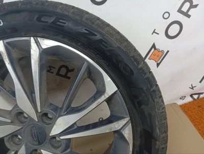 Колесо Geely Coolray R18 5x114.3, Pirelli 215/55 R18, зимнее, липучка