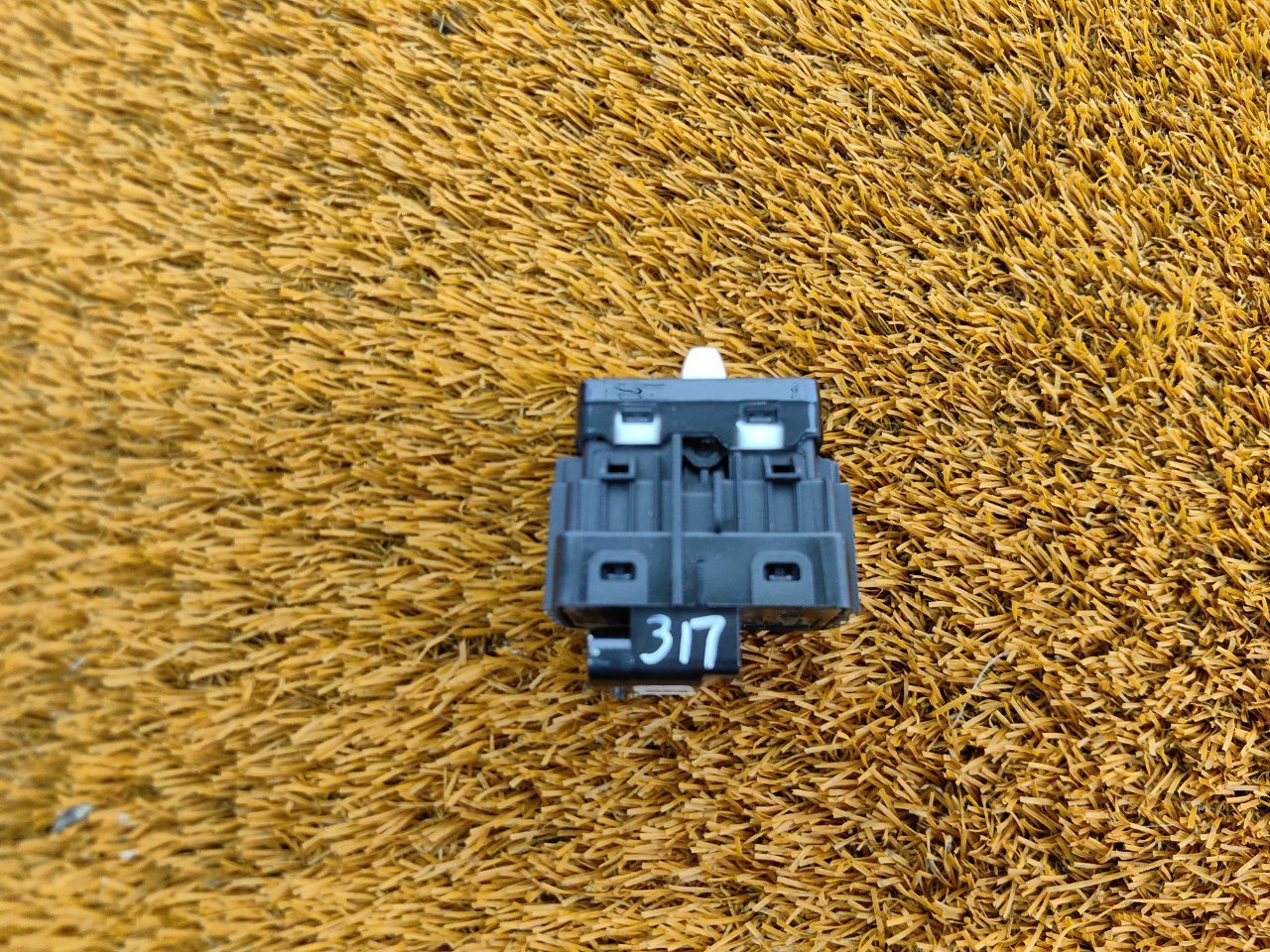 8892892618 Кнопка стеклоподъемника Geely Atlas 2024 фото 3
