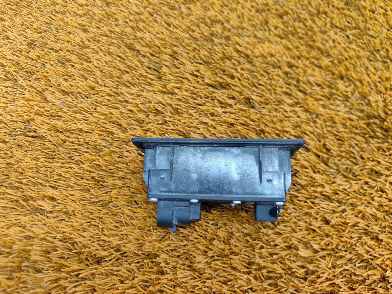 8892891051 Кнопка багажника Geely Atlas 2024 фото 6