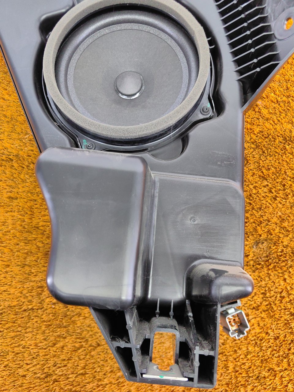 8888775466, 7081010600 Сабвуфер Geely Atlas 2024 фото 4