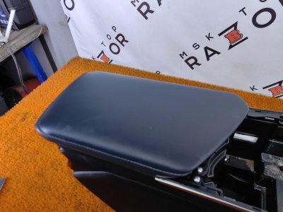 Консоль центральная