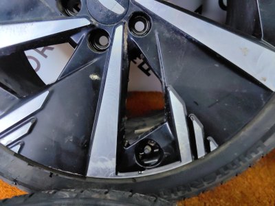 Колесо Geely Atlas R20 5x108, DoubleStar 245/45 R20, зимнее, липучка