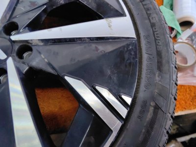 Колесо Geely Atlas R20 5x108, DoubleStar 245/45 R20, зимнее, липучка