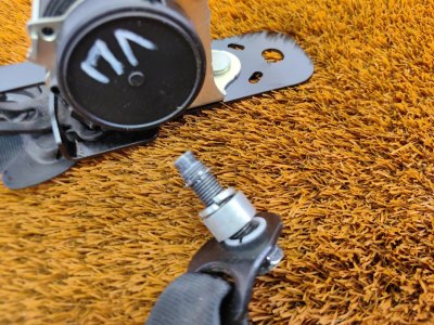Ремень безопасности
