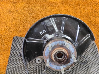 Кулак поворотный