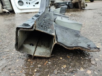 Порог с центральной стойкой