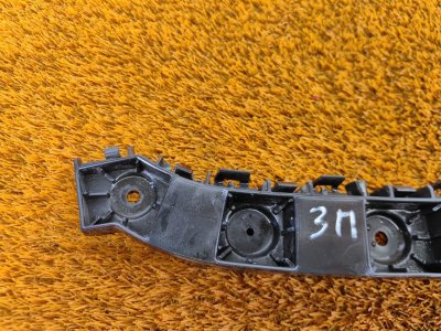 Крепление бампера