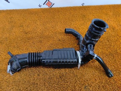 Патрубок воздушного фильтра