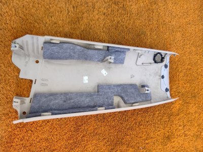 Обшивка центральной стойки