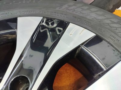 Колесо Mercedes-Benz V-Class R17 5x112, Nokian 235/55 R17, зимнее, шипы