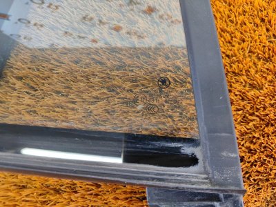 Форточка кузова