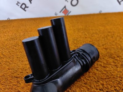 Патрубок воздушного фильтра