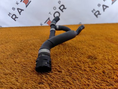 Патрубок системы охлаждения