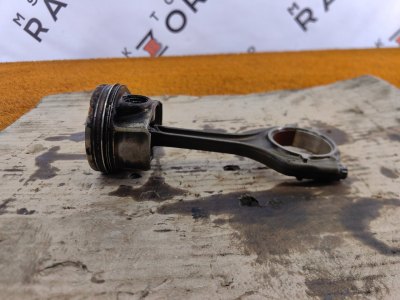 Поршень
