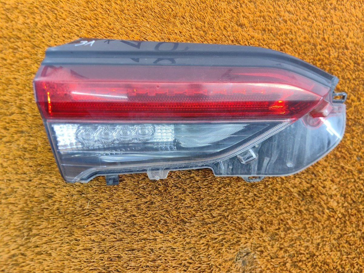8158042150 Фонарь левый Toyota RAV4 2021 фото 1