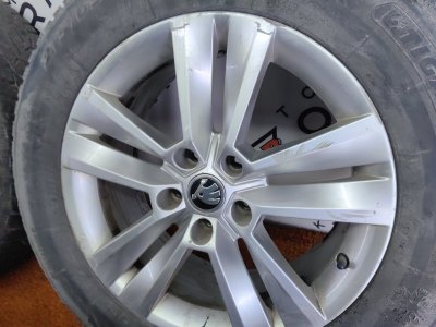 Колесо Skoda Kodiaq R17 5x112, Tigar 215/65 R17, зимнее, липучка