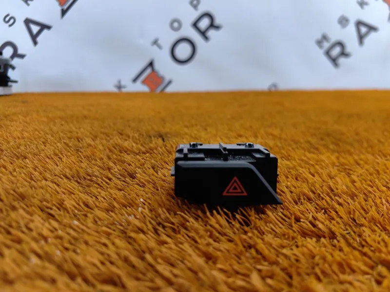 Кнопка аварийной сигнализации