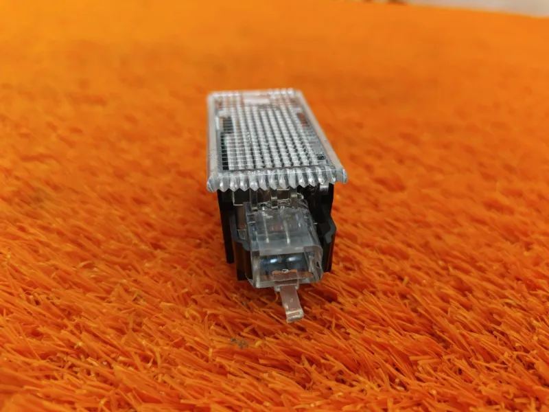 Плафон подсветки багажника