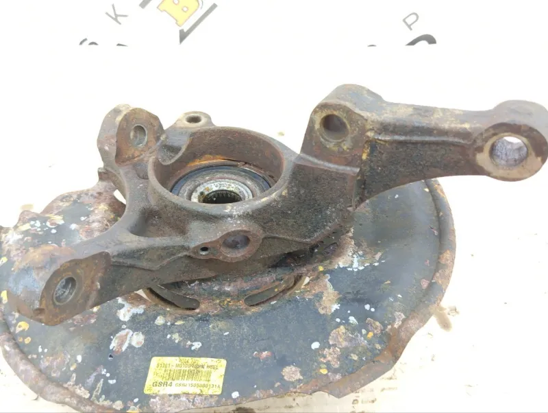 Кулак поворотный