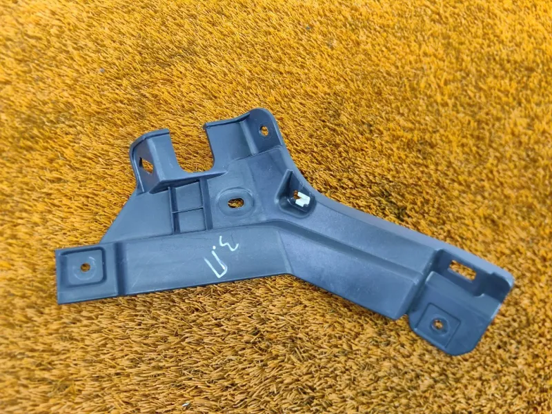 Кронштейн бампера