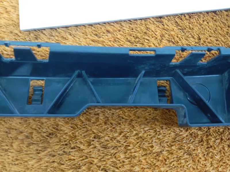 Крепление бампера