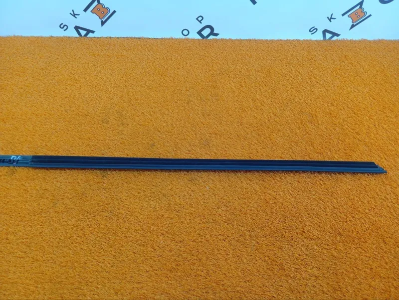 Молдинг стекла