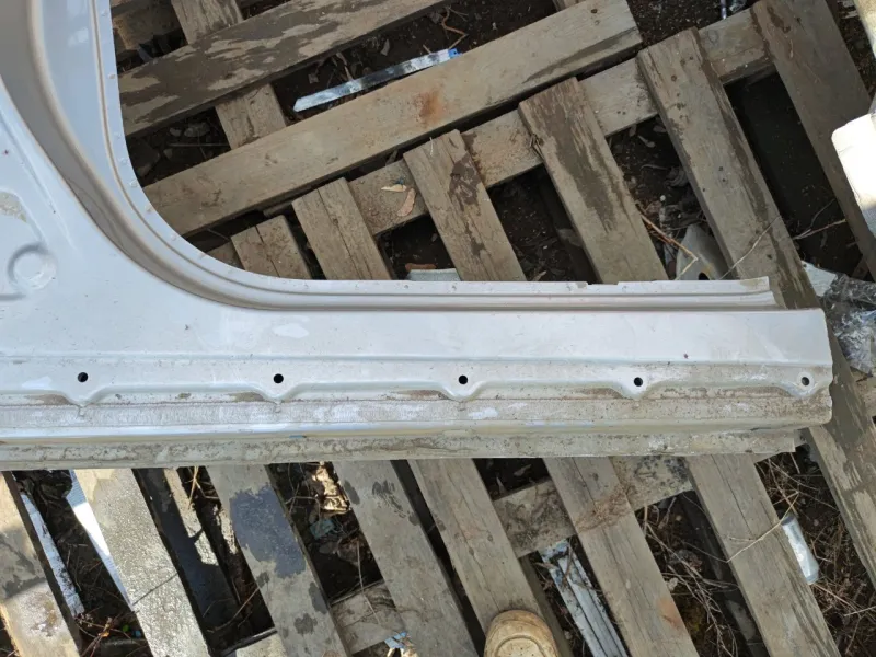 Порог с центральной стойкой