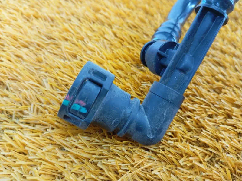 Трубка топливная