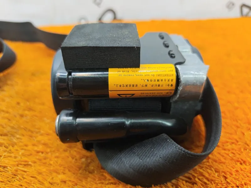 Ремень безопасности