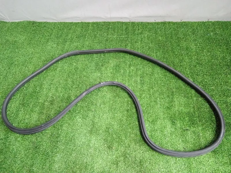 Уплотнитель проема двери