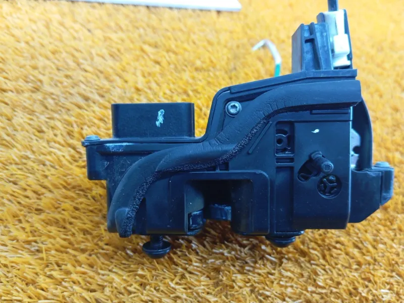 Замок двери