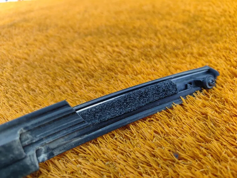 Молдинг стекла