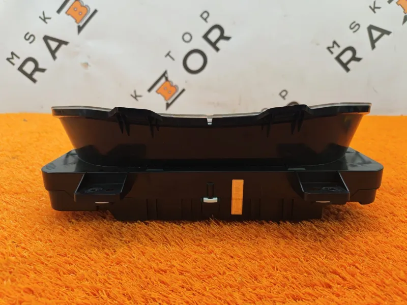 Панель приборов