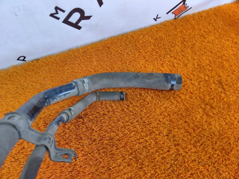 Горловина топливного бака