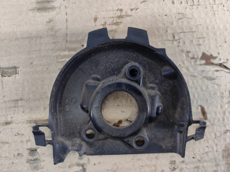 Кожух шестерни распредвала