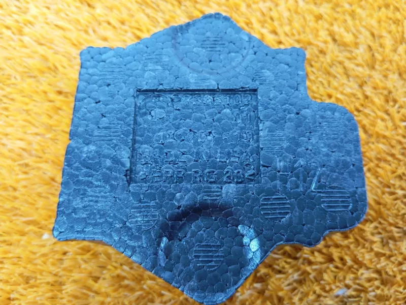 Уплотнитель багажника