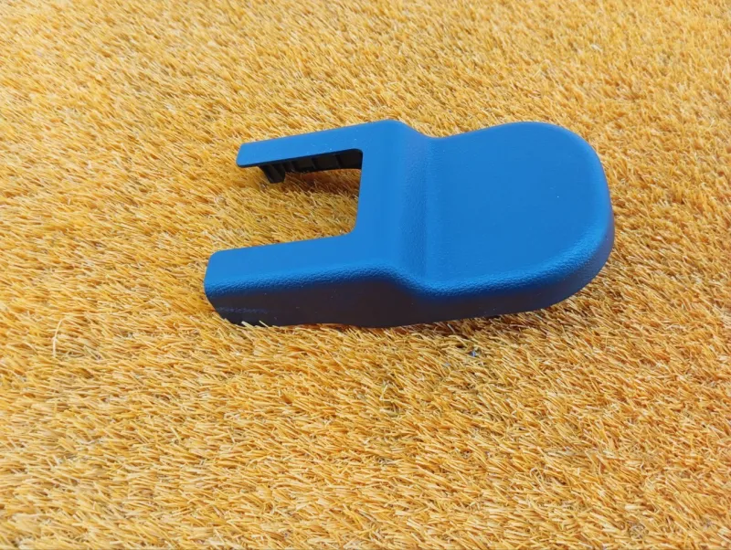 Заглушка крепления сиденья