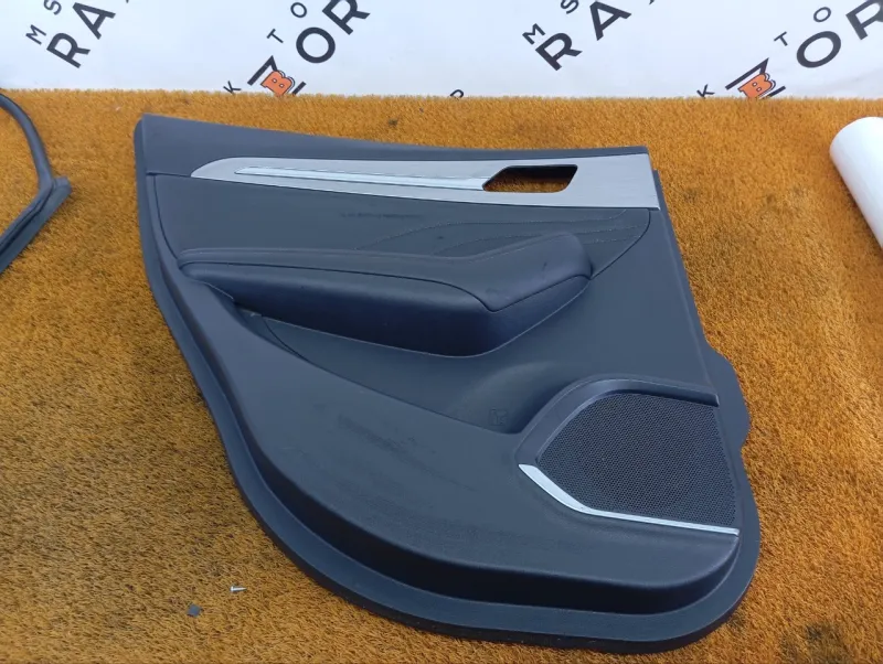 Обшивка двери