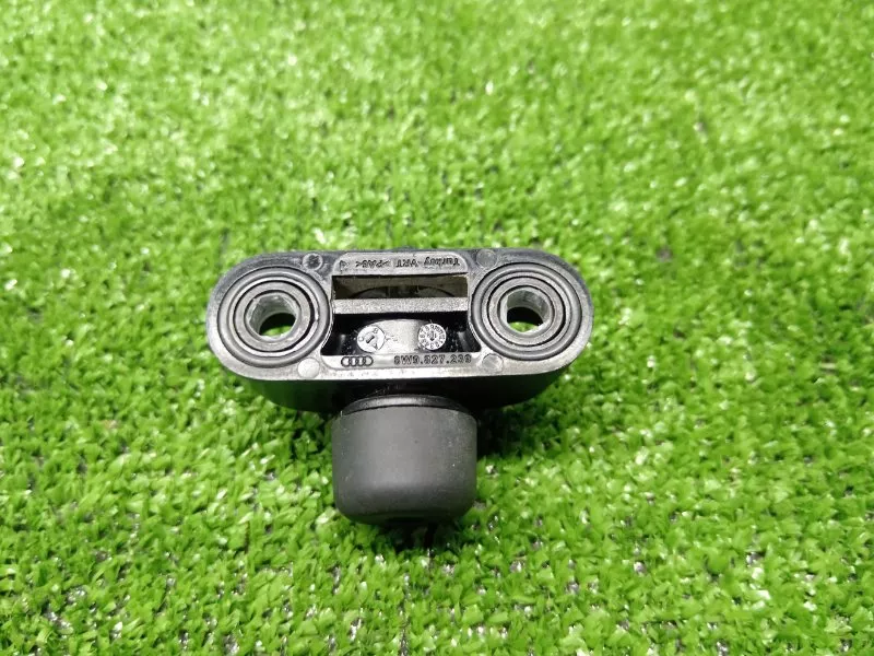 Отбойник крышки багажника