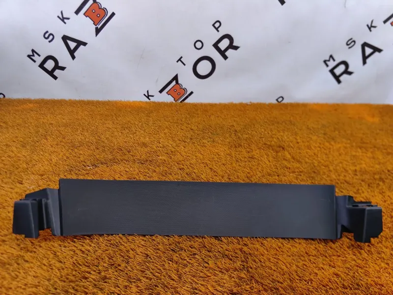 Обшивка двери багажника