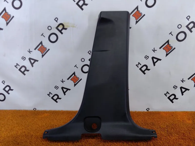 Обшивка центральной стойки